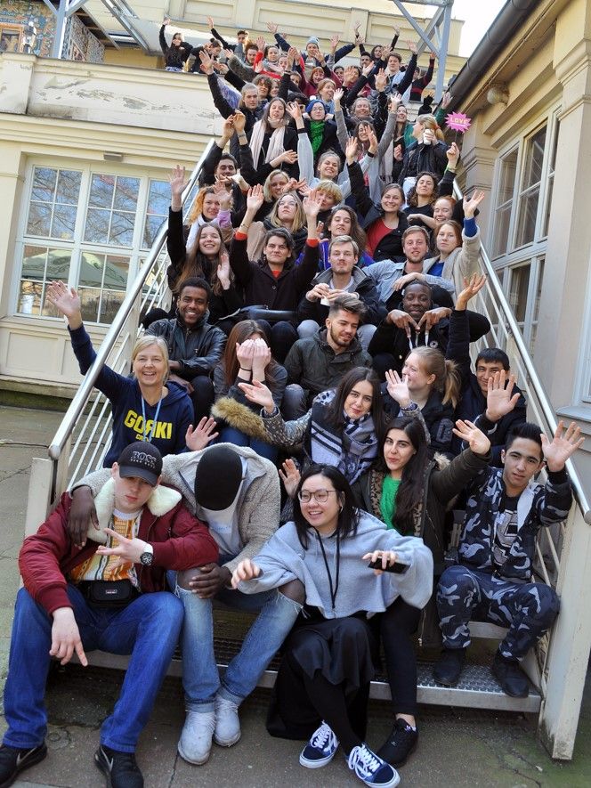 #FUTUREWORDS – Ein Kunstcamp gegen Hass im Netz