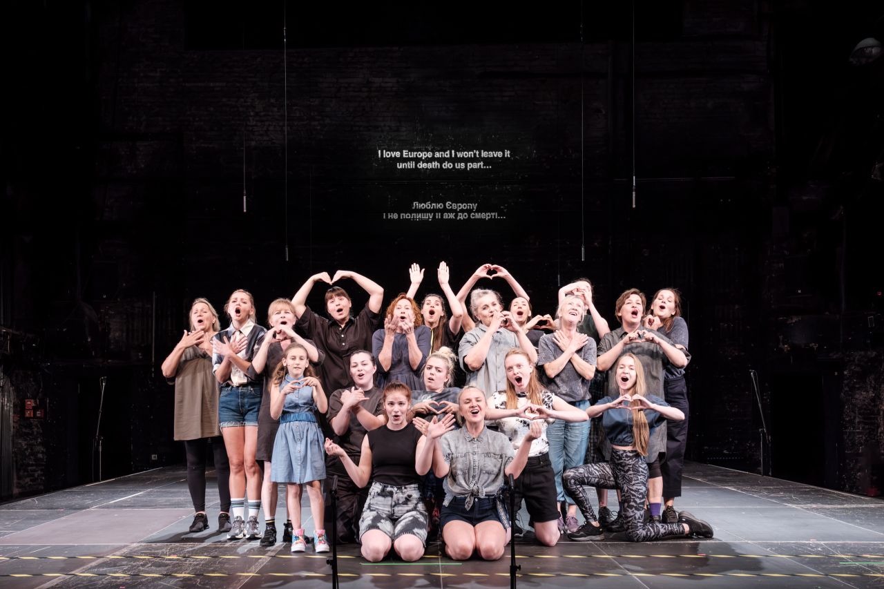 MOTHERS – A SONG FOR WARTIME Bartek Wazecha