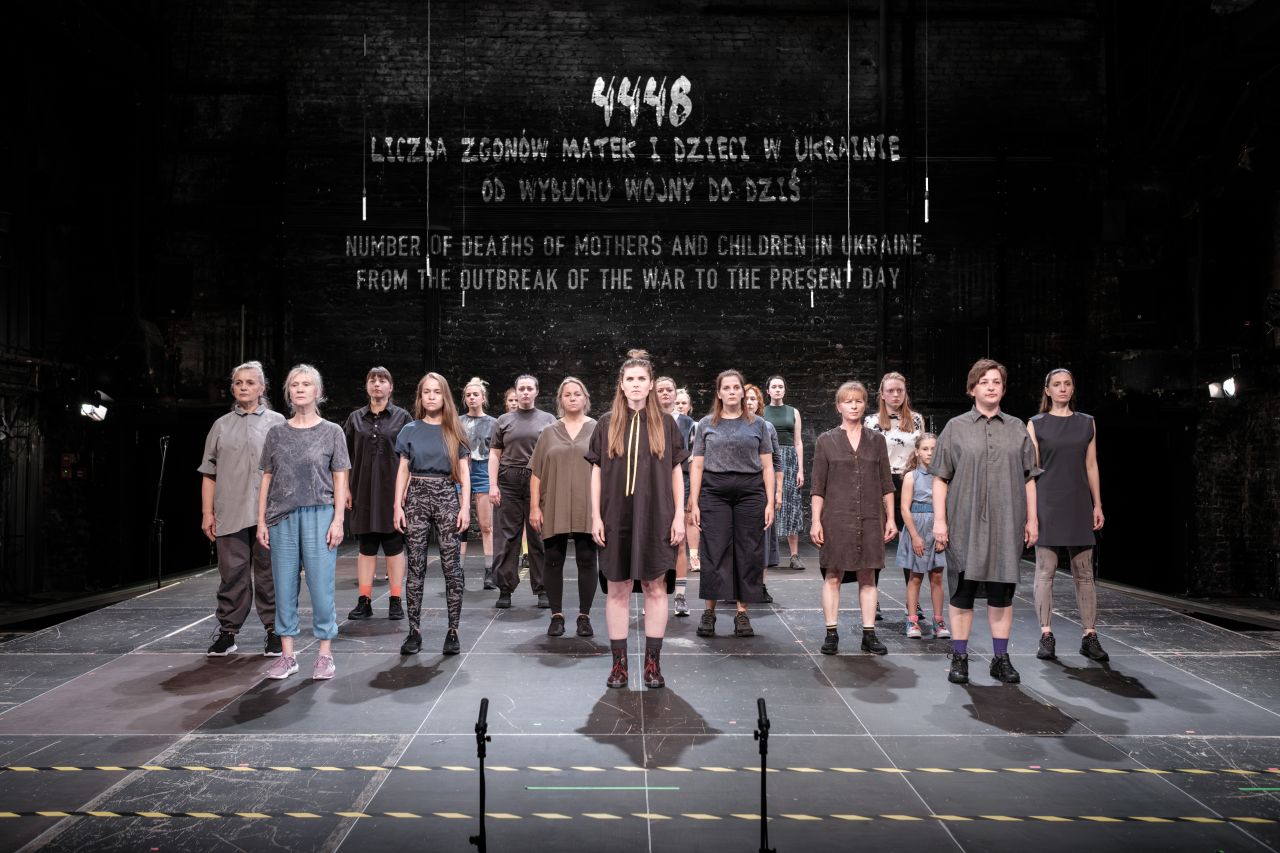 MOTHERS – A SONG FOR WARTIME Bartek Wazecha