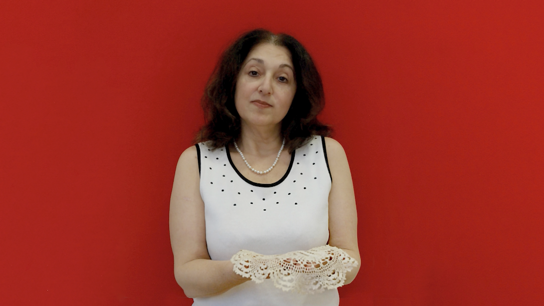  Poster/Stills 1–5: Thresholds Stills 5-8: Objects That Tell Stories