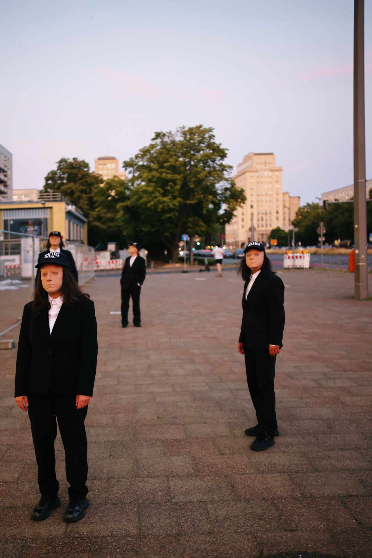 f.l.t.r.: Flavia Lefèvre, Kinan Hmeidan, Tim Freudensprung & Meret Mundwiler in DÄMONEN (BERLIN)