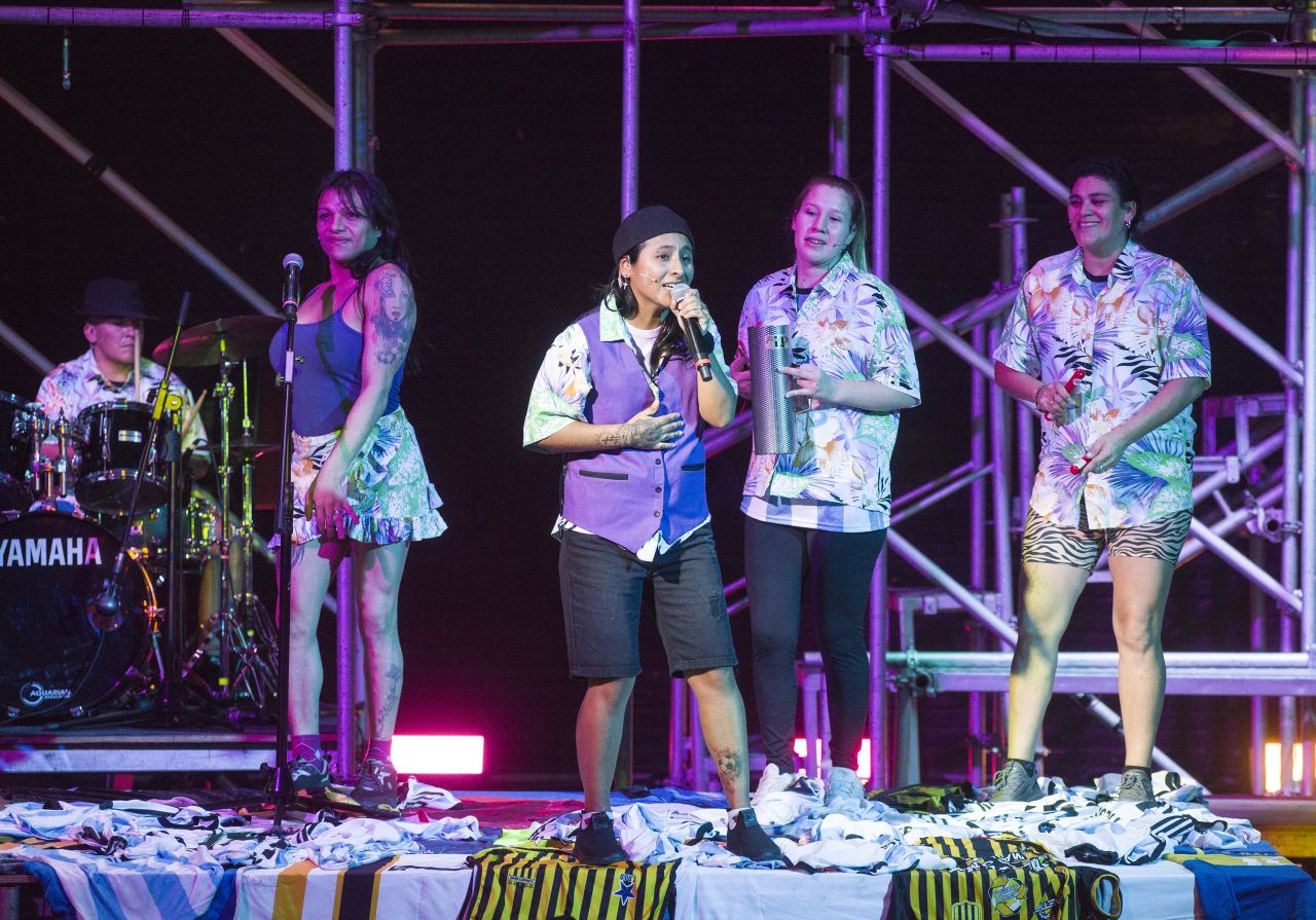 Ignacio Amador Rodriguez, Noelia Luciana Pérez, Paulita Verónica Asturayme, Yoseli Marlene Arias & Carla Romina Canteros in Los días afuera / The Days Out There