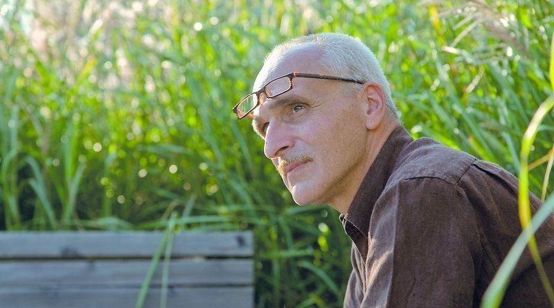 José F. A. Oliver: J’aime couper les mots – ich schneide w:orte